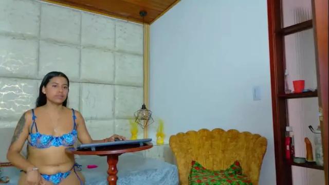 Image 11 of vikitomson Stream on Chaturbate on 1 month ago