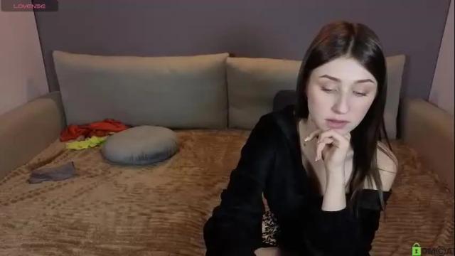 Image 3 of vikki_and_george Stream on Chaturbate on 1 month ago