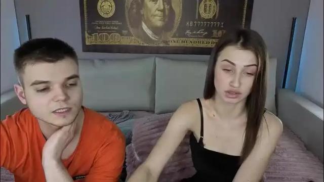 Image 6 of vikki_and_george Stream on Chaturbate on 4 months ago