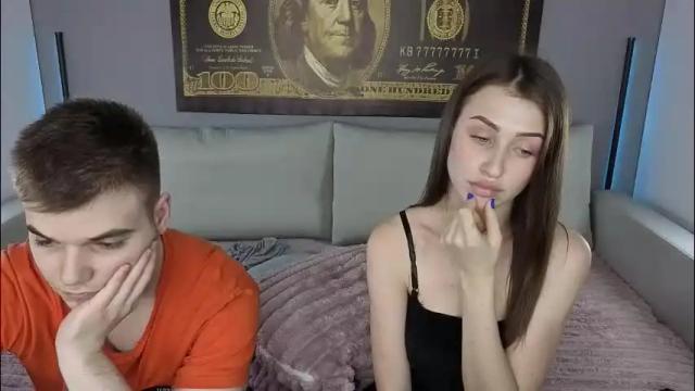 Image 8 of vikki_and_george Stream on Chaturbate on 4 months ago