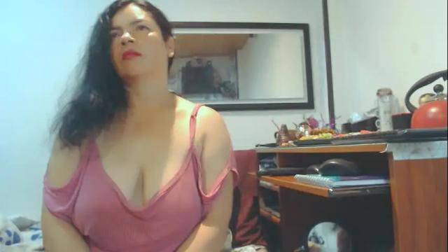 Image 12 of vikktoriaaa Stream on Chaturbate on 1 month ago
