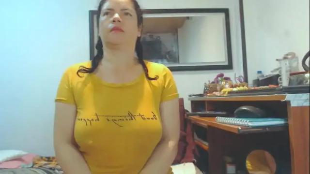 Image 10 of vikktoriaaa Stream on Chaturbate on 25 days ago
