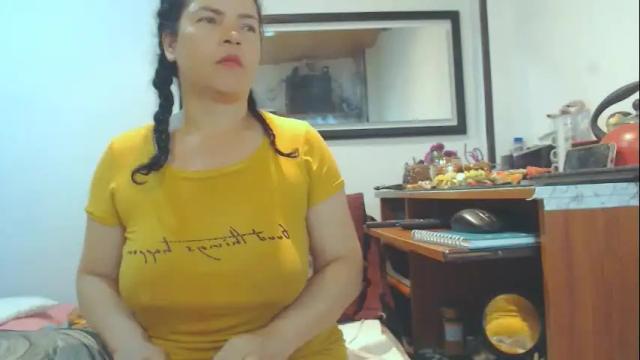 Image 2 of vikktoriaaa Stream on Chaturbate on 25 days ago