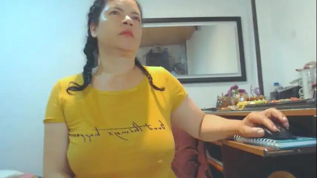 Image 6 of vikktoriaaa Stream on Chaturbate on 25 days ago