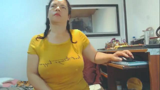 Image 7 of vikktoriaaa Stream on Chaturbate on 25 days ago