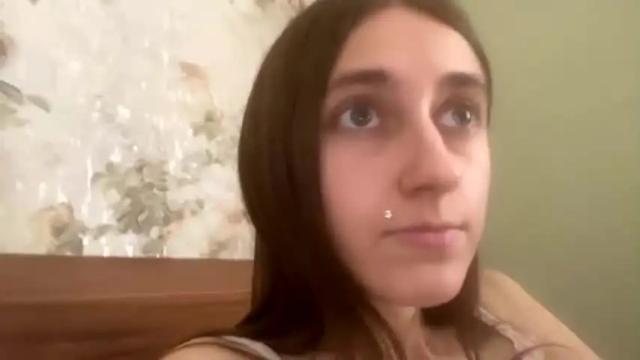 Image 4 of viktoria9898 Stream on Chaturbate on 14 months ago