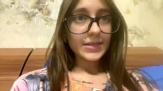Image 10 of viktoria9898 Stream on Chaturbate on 14 months ago
