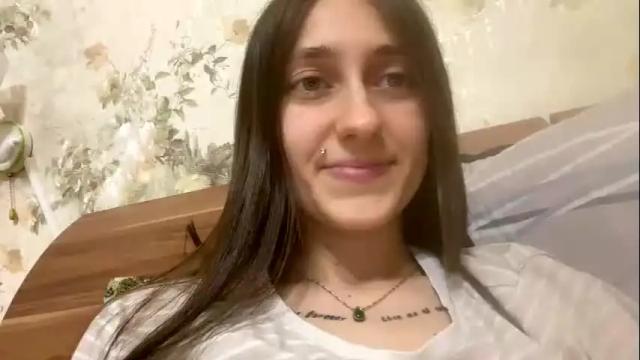Image 3 of viktoria9898 Stream on Chaturbate on 2 months ago