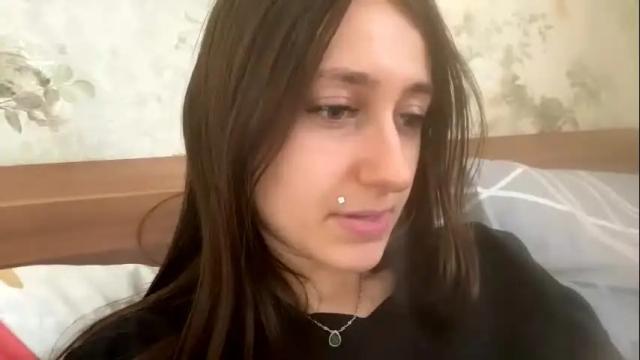 Image 3 of viktoria9898 Stream on Chaturbate on 6 months ago