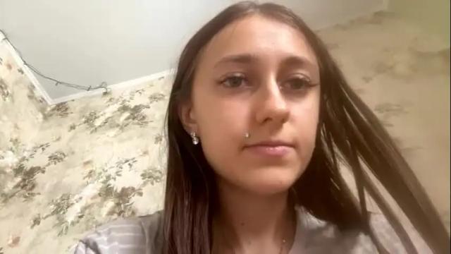 Image 3 of viktoria9898 Stream on Chaturbate on 6 months ago