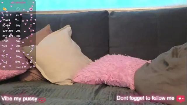Image 10 of viktoriacruses Stream on Chaturbate on 1 month ago