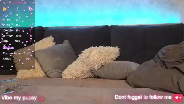 Image 10 of viktoriacruses Stream on Chaturbate on 3 months ago