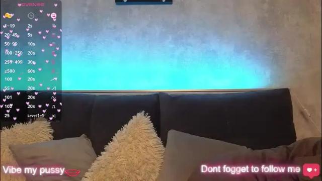 Image 12 of viktoriacruses Stream on Chaturbate on 2 months ago
