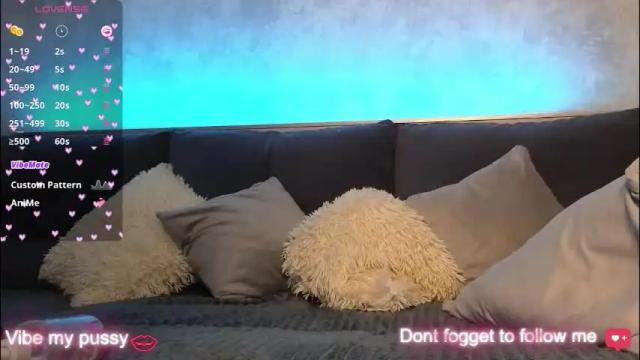 Image 2 of viktoriacruses Stream on Chaturbate on 1 month ago