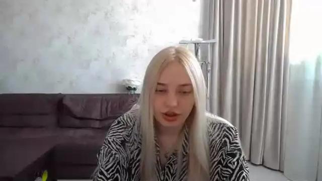 Image 4 of viktorlonsky Stream on Chaturbate on 14 months ago