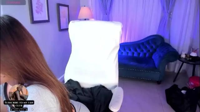 Image 6 of vikypetiteee Stream on Chaturbate on 2 months ago