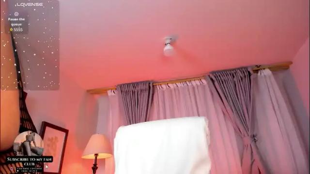 Image 6 of vikypetiteee Stream on Chaturbate on 2 months ago