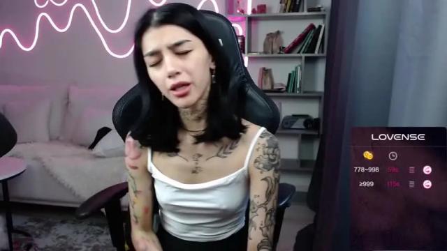 Image 2 of vinkitinkii Stream on Chaturbate on 13 months ago