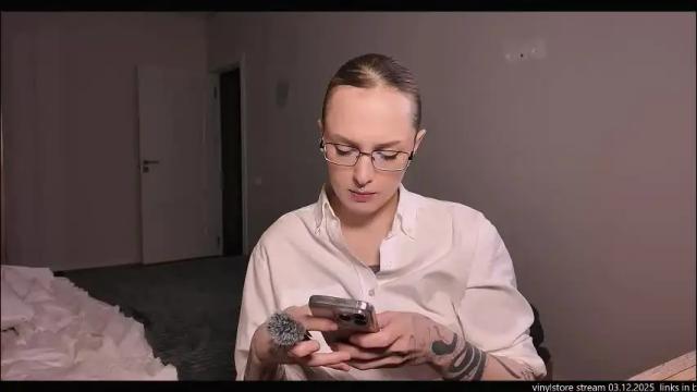 Image 12 of vinylstore Stream on Chaturbate on 1 month ago