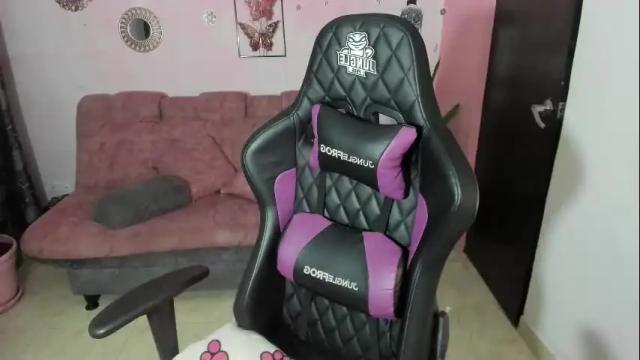 Image 4 of vio_let_ Stream on Chaturbate on 1 month ago