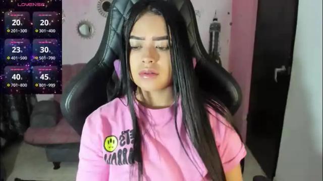 Image 8 of vio_let_ Stream on Chaturbate on 1 month ago