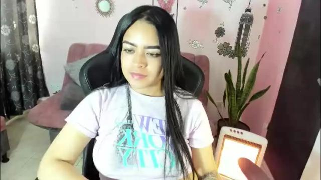 Image 7 of vio_let_ Stream on Chaturbate on 16 days ago