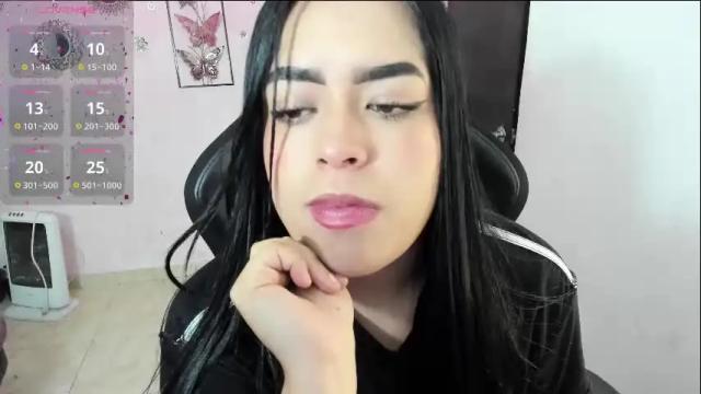 Image 2 of vio_let_ Stream on Chaturbate on 2 months ago