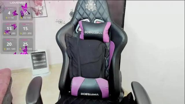 Image 3 of vio_let_ Stream on Chaturbate on 2 months ago