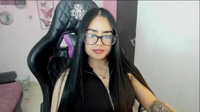 Image 7 of vio_let_ Stream on Chaturbate on 2 months ago