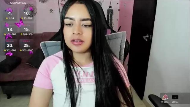 Image 8 of vio_let_ Stream on Chaturbate on 2 months ago