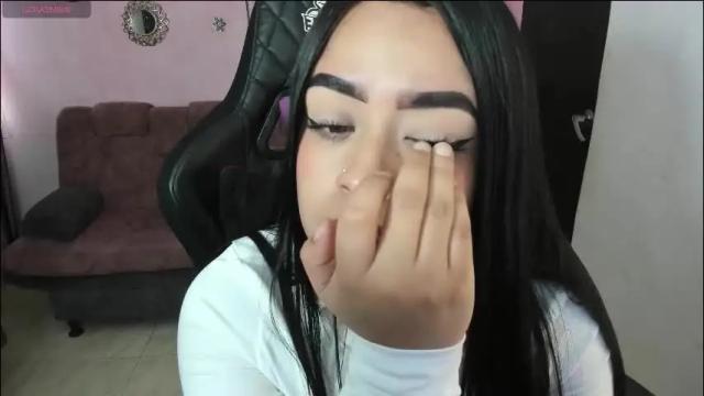 Image 4 of vio_let_ Stream on Chaturbate on 1 month ago