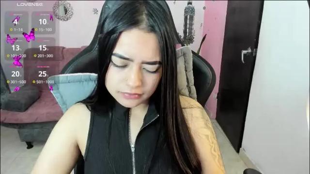 Image 4 of vio_let_ Stream on Chaturbate on 1 month ago