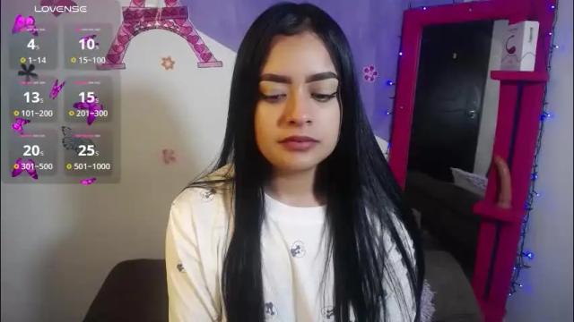 Image 6 of vio_let_ Stream on Chaturbate on 11 days ago