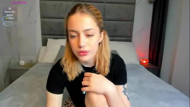 Image 3 of viola_wilson Stream on Chaturbate on 4 days ago