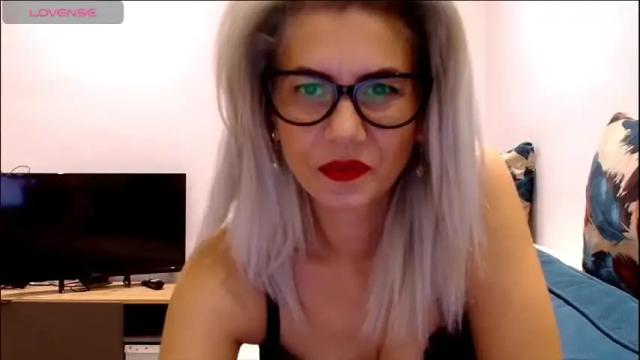 Image 6 of violafoxy Stream on Chaturbate on 3 days ago