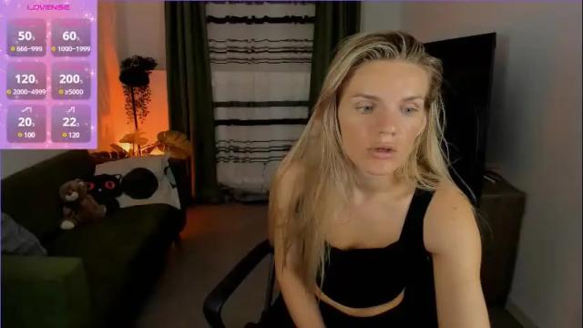 Image 10 of violawise Stream on Chaturbate on 25 days ago