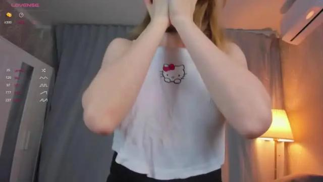 Image 11 of violdream Stream on Chaturbate on 20 months ago