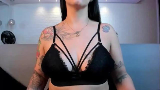 Image 3 of violeet_scott Stream on Chaturbate on 1 month ago