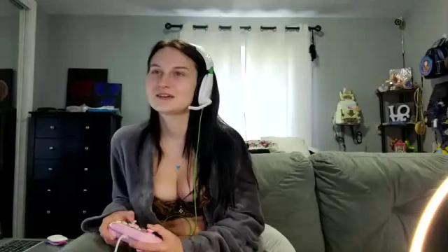 Image 11 of violet18kitty Stream on Chaturbate on 22 months ago