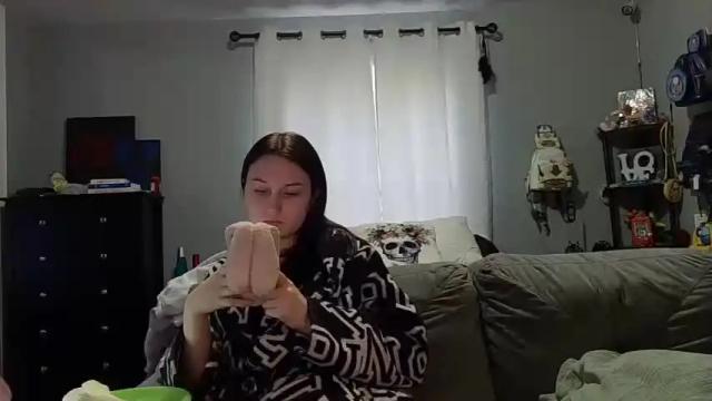 Image 2 of violet18kitty Stream on Chaturbate on 17 months ago