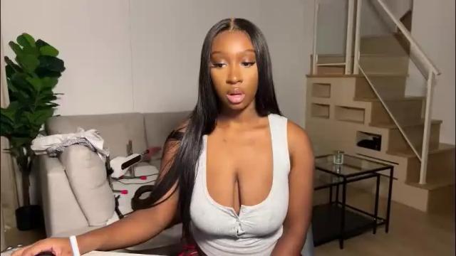 Image 12 of violet6xft Stream on Chaturbate on 2 months ago