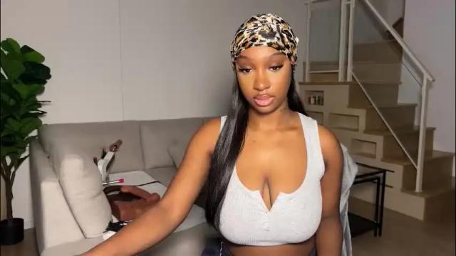 Image 11 of violet6xft Stream on Chaturbate on 1 month ago