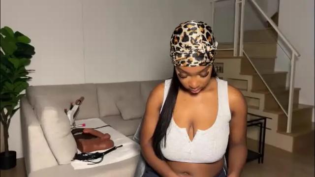 Image 2 of violet6xft Stream on Chaturbate on 1 month ago