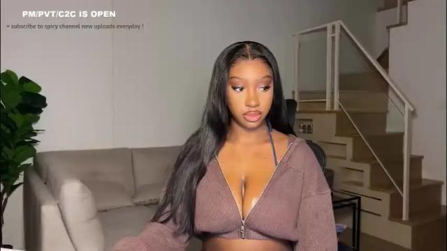 Image 12 of violet6xft Stream on Chaturbate on 17 days ago