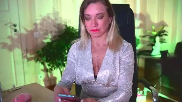 Image 12 of violet_adler Stream on Chaturbate on 6 months ago