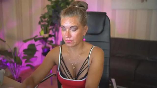 Image 11 of violet_adler Stream on Chaturbate on 2 months ago