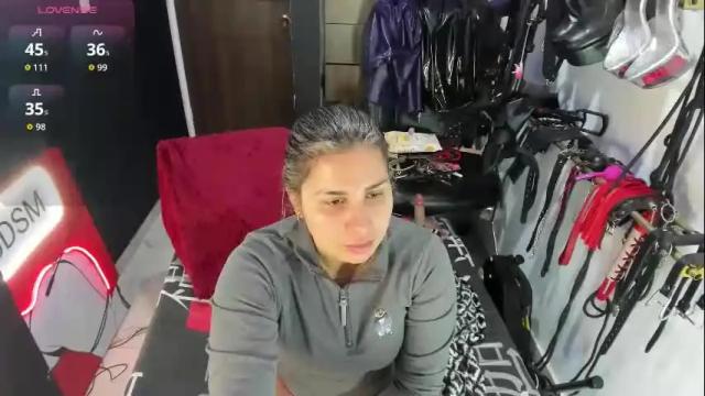 Image 4 of violet_bdsmx Stream on Chaturbate on 1 month ago