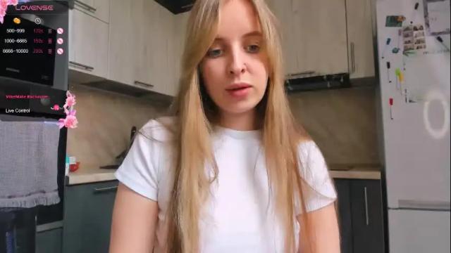 Image 4 of violet_blue_eyes Stream on Chaturbate on 2 months ago