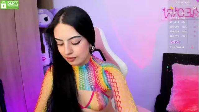Image 4 of violet_catt Stream on Chaturbate on 1 month ago