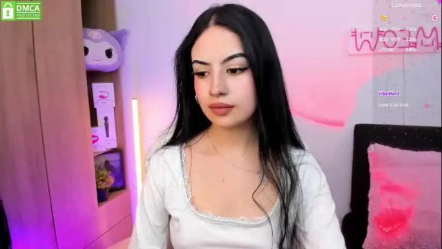 Image 2 of violet_catt Stream on Chaturbate on 1 month ago